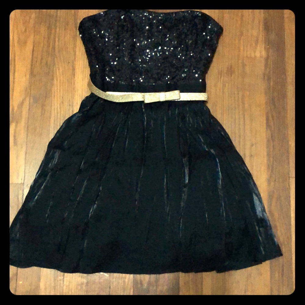 Short black strapless mini dress